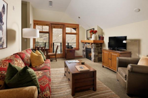 The Powder Perch Cozy Top-floor Studio